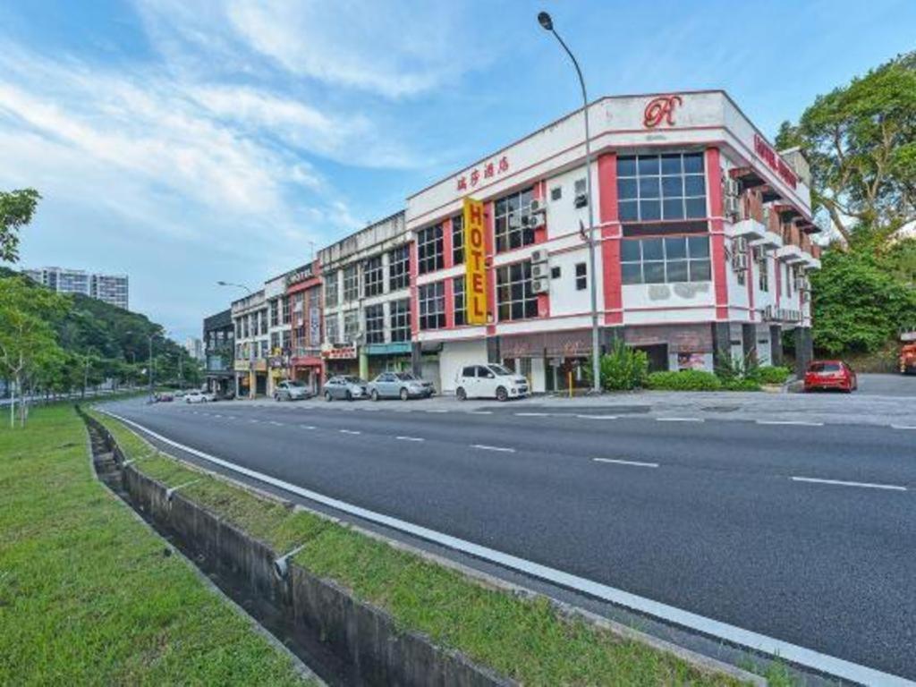 Oyo 90892 L&E Hotel Seremban Exterior photo